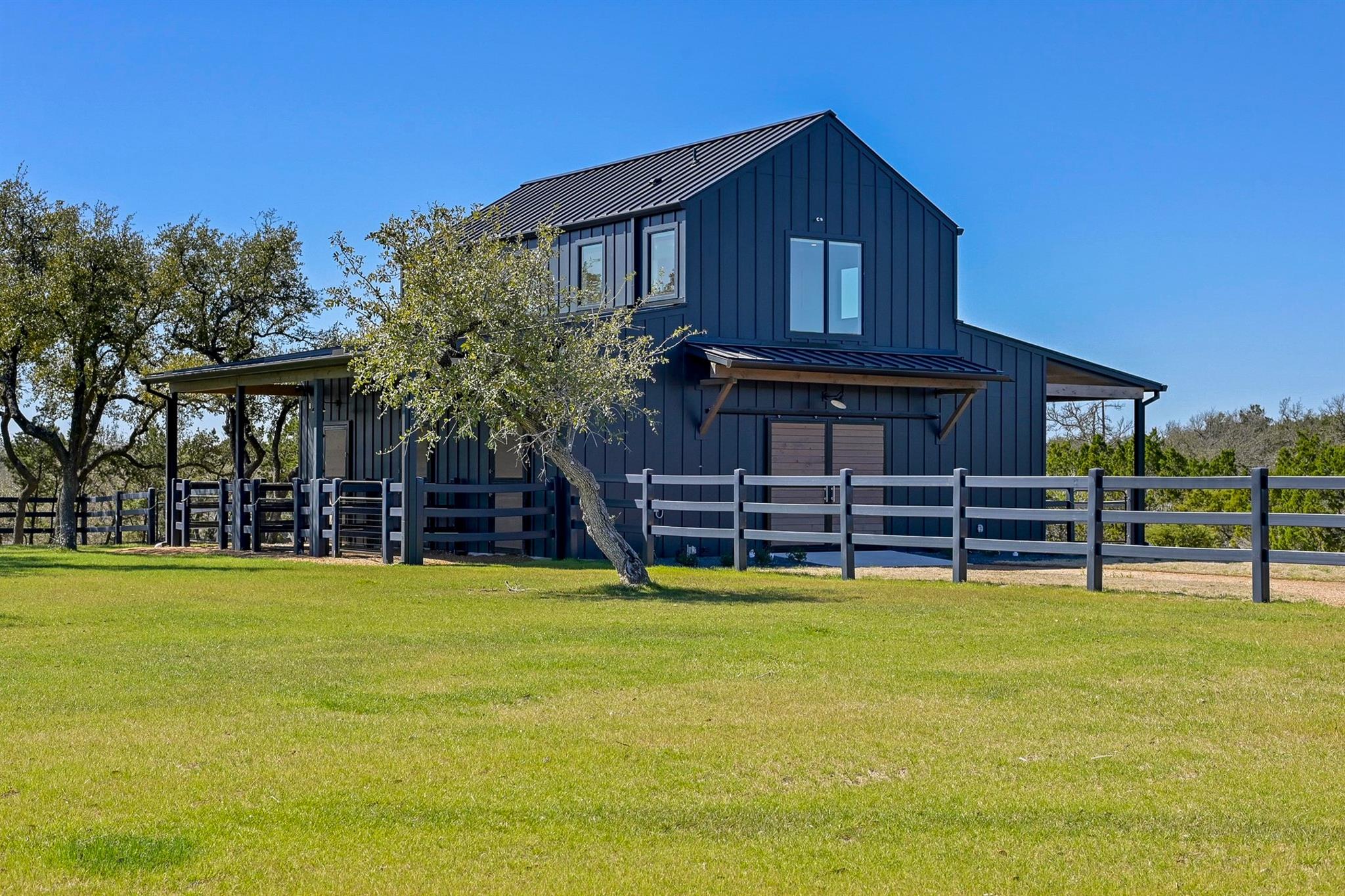 475 Happy Trail Dripping Springs TX 78620