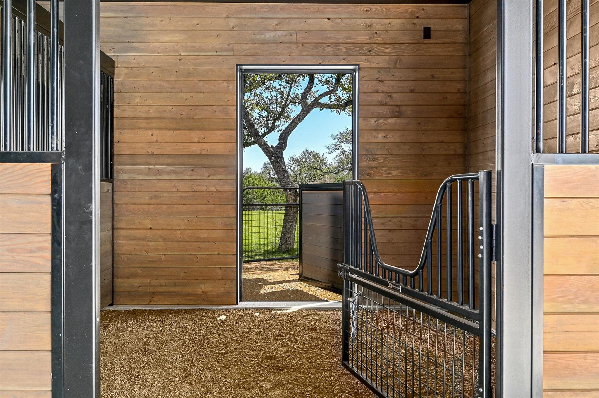 475 Happy Trail Dripping Springs TX 78620