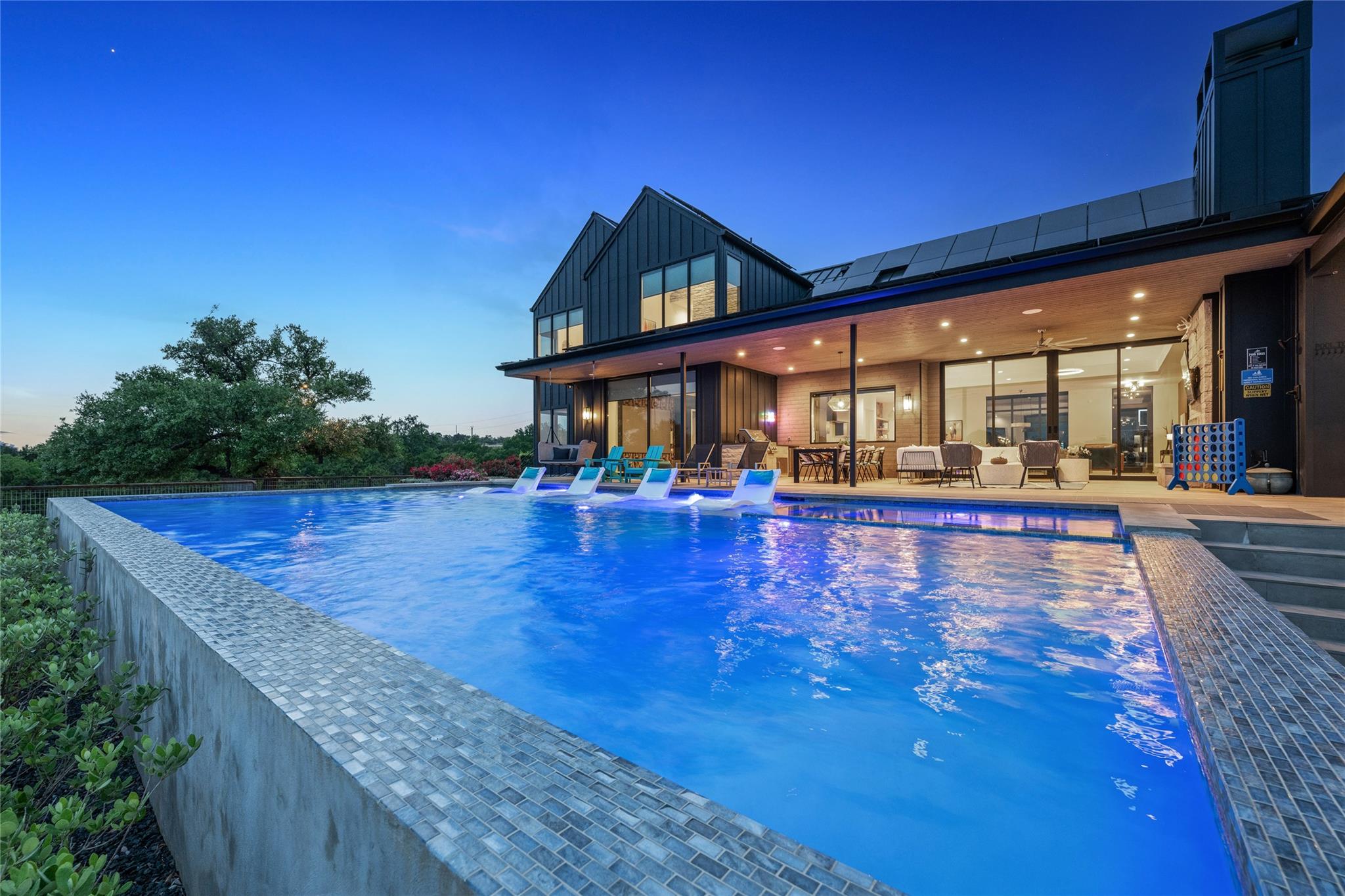 475 Happy Trail Dripping Springs TX 78620