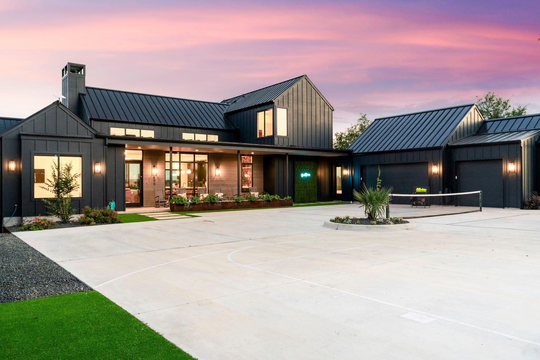 475 Happy Trail Dripping Springs TX 78620