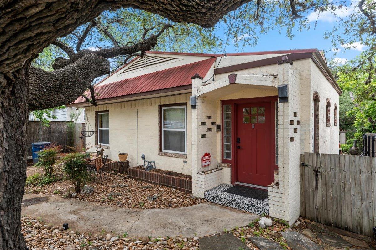 708 W Elizabeth Street Austin TX 78704