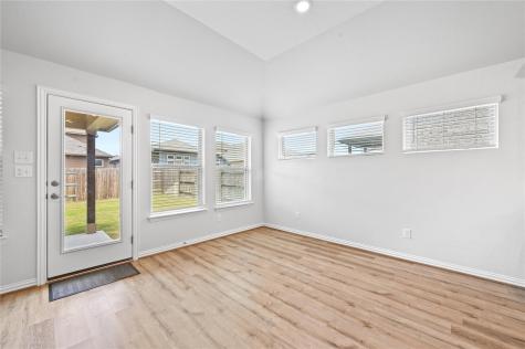 392 Algaroba Loop Buda TX 78610