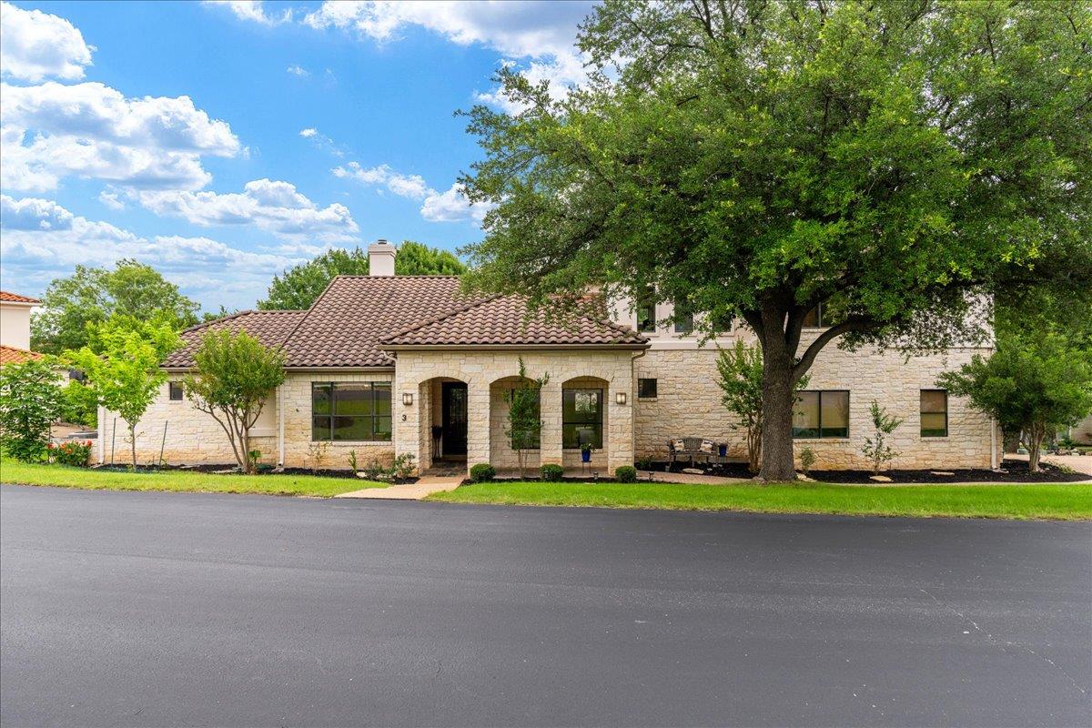37 Autumn Oaks Drive The Hills TX 78738
