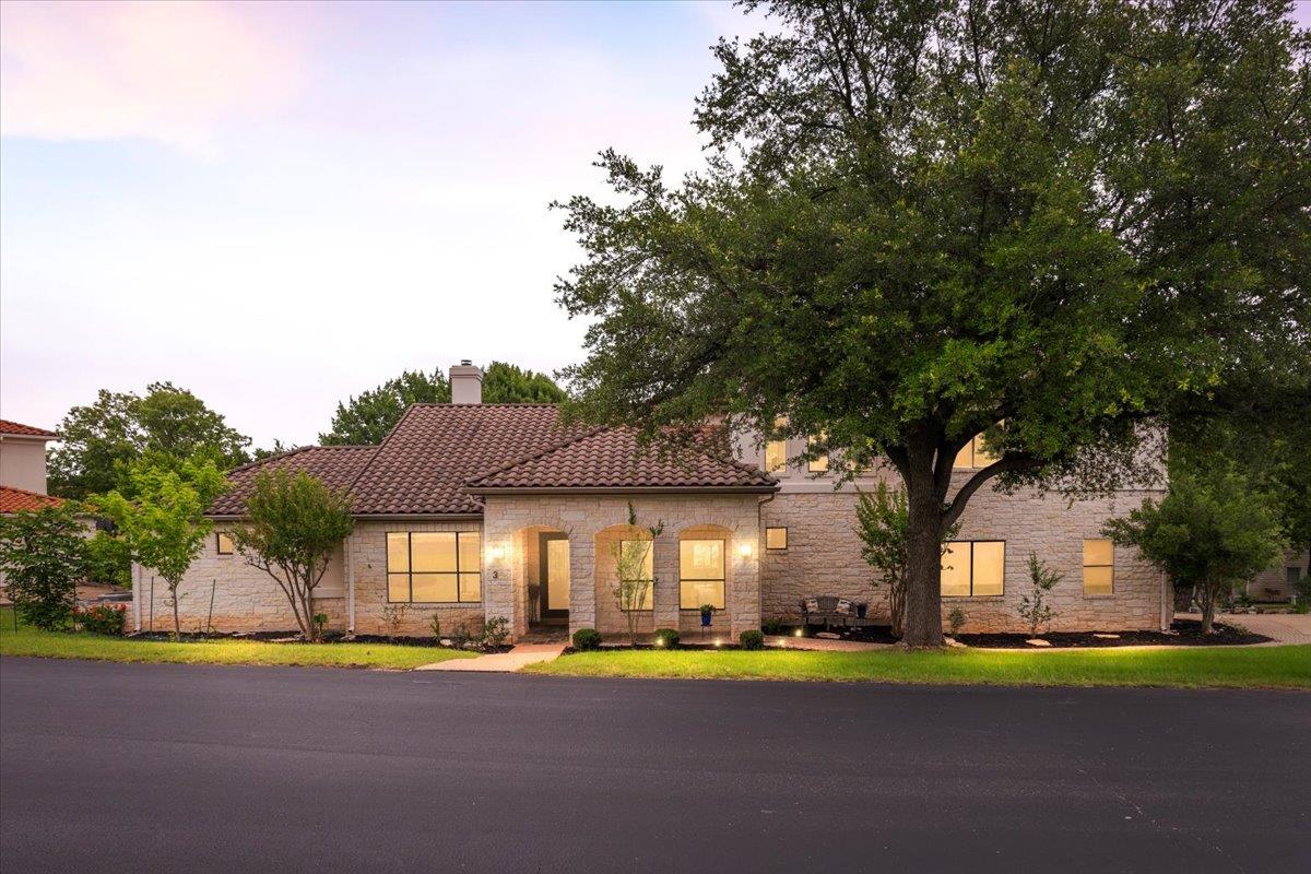 37 Autumn Oaks Drive The Hills TX 78738