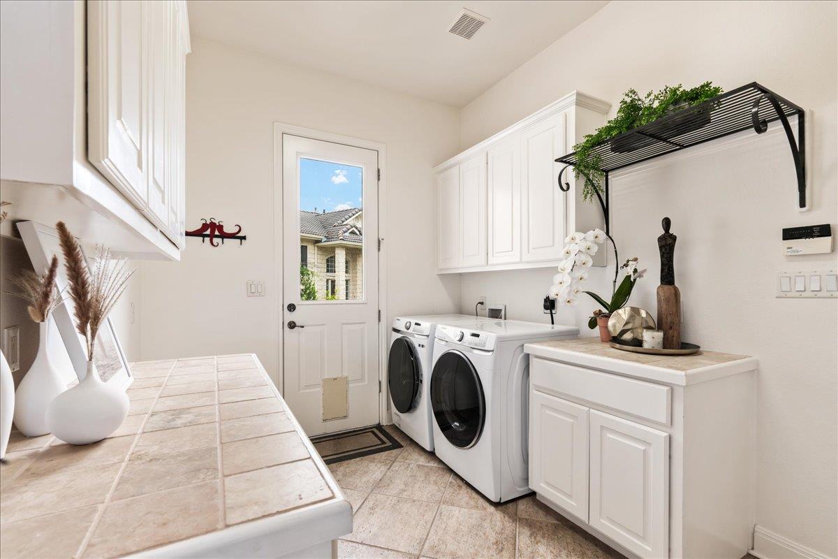 37 Autumn Oaks Drive The Hills TX 78738