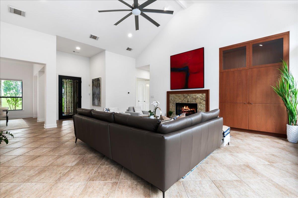 37 Autumn Oaks Drive The Hills TX 78738
