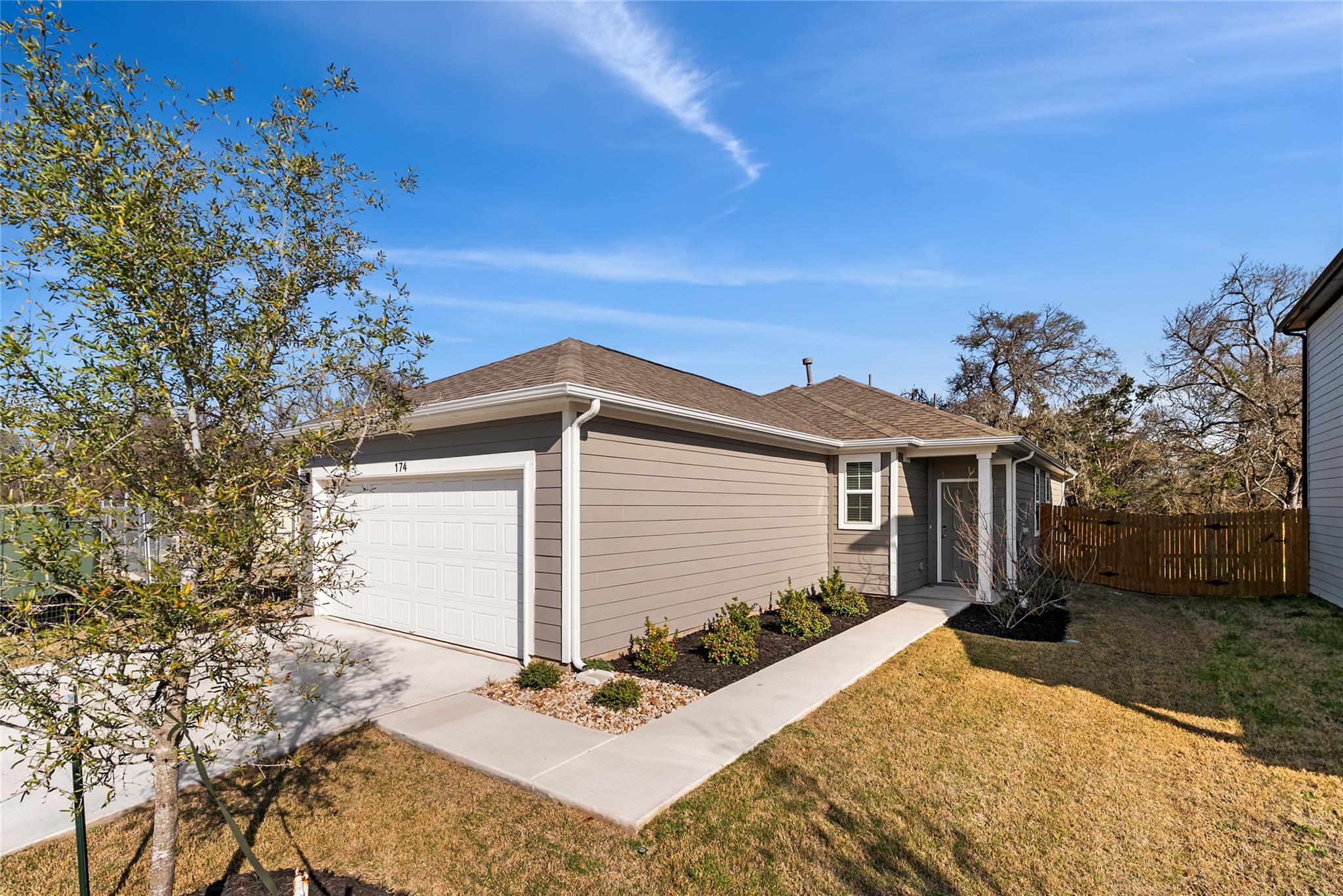 174 Bendecido Loop Elgin TX 78621