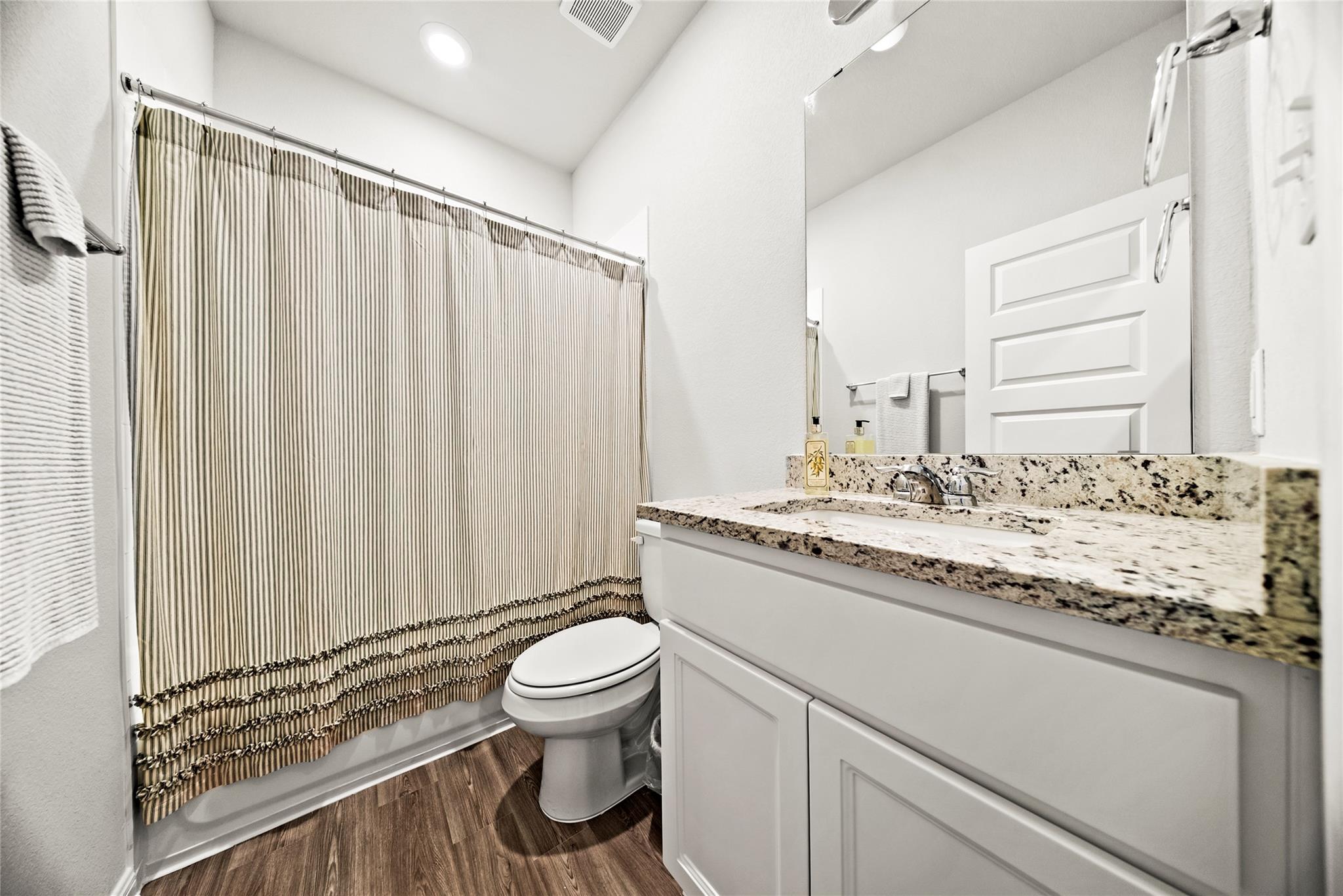 174 Bendecido Loop Elgin TX 78621