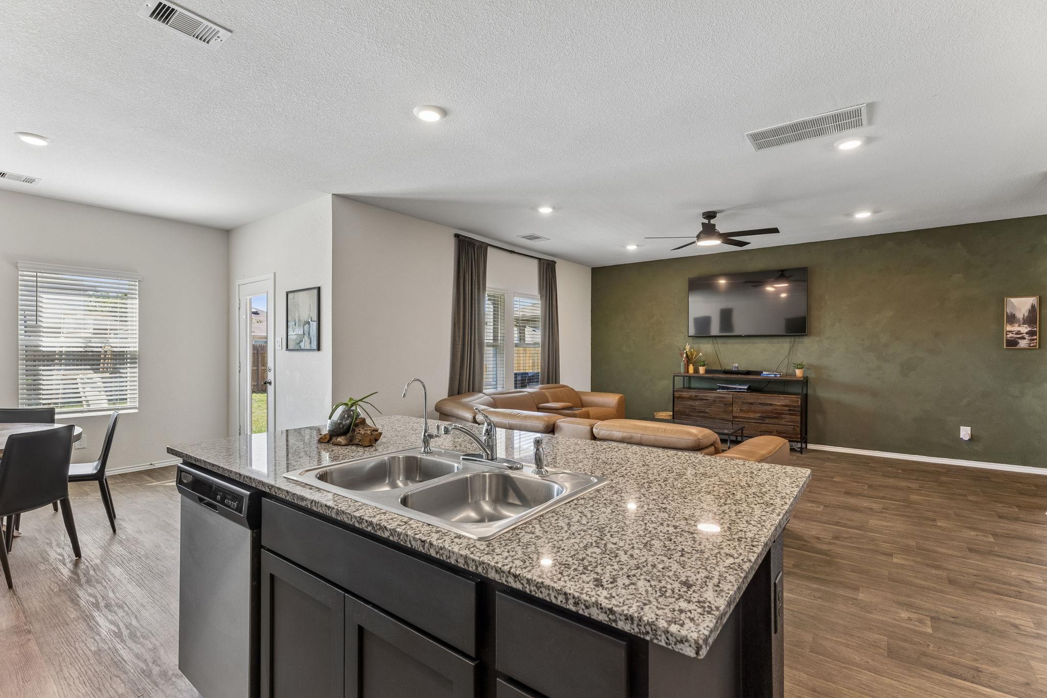 343 Sickle Loop Kyle TX 78640