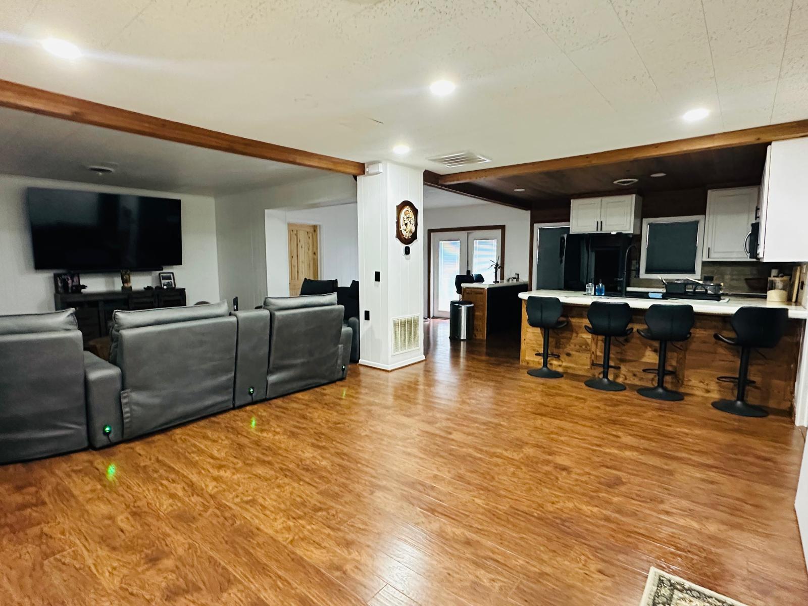 1696 E Fm 884 Yorktown TX 78164