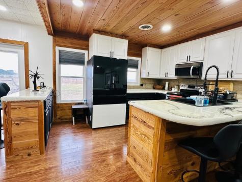 1696 E Fm 884 Yorktown TX 78164
