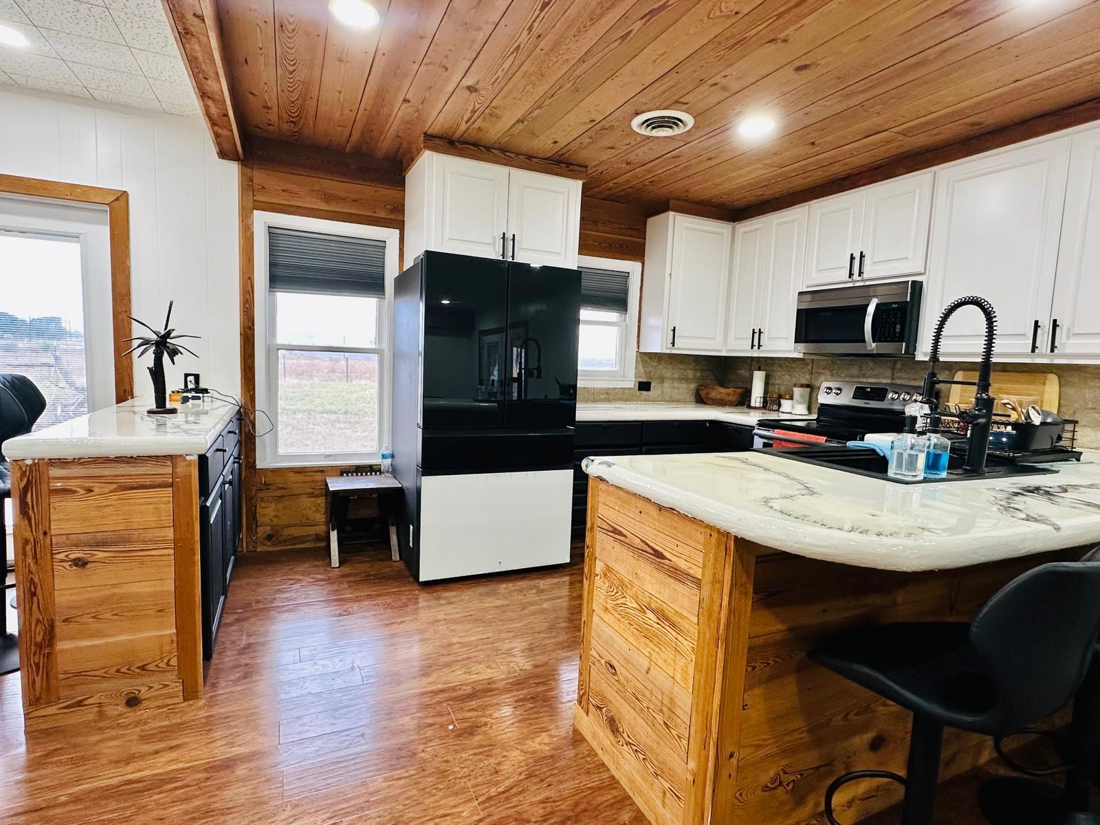 1696 E Fm 884 Yorktown TX 78164