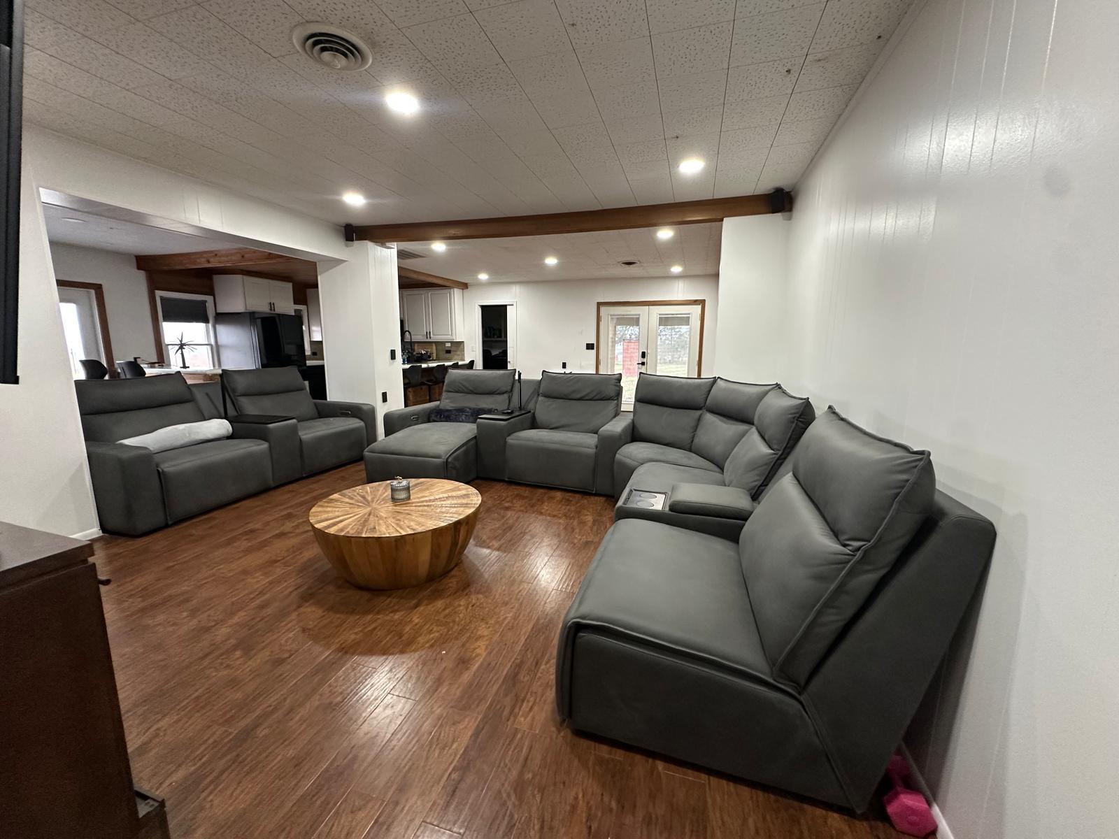 1696 E Fm 884 Yorktown TX 78164