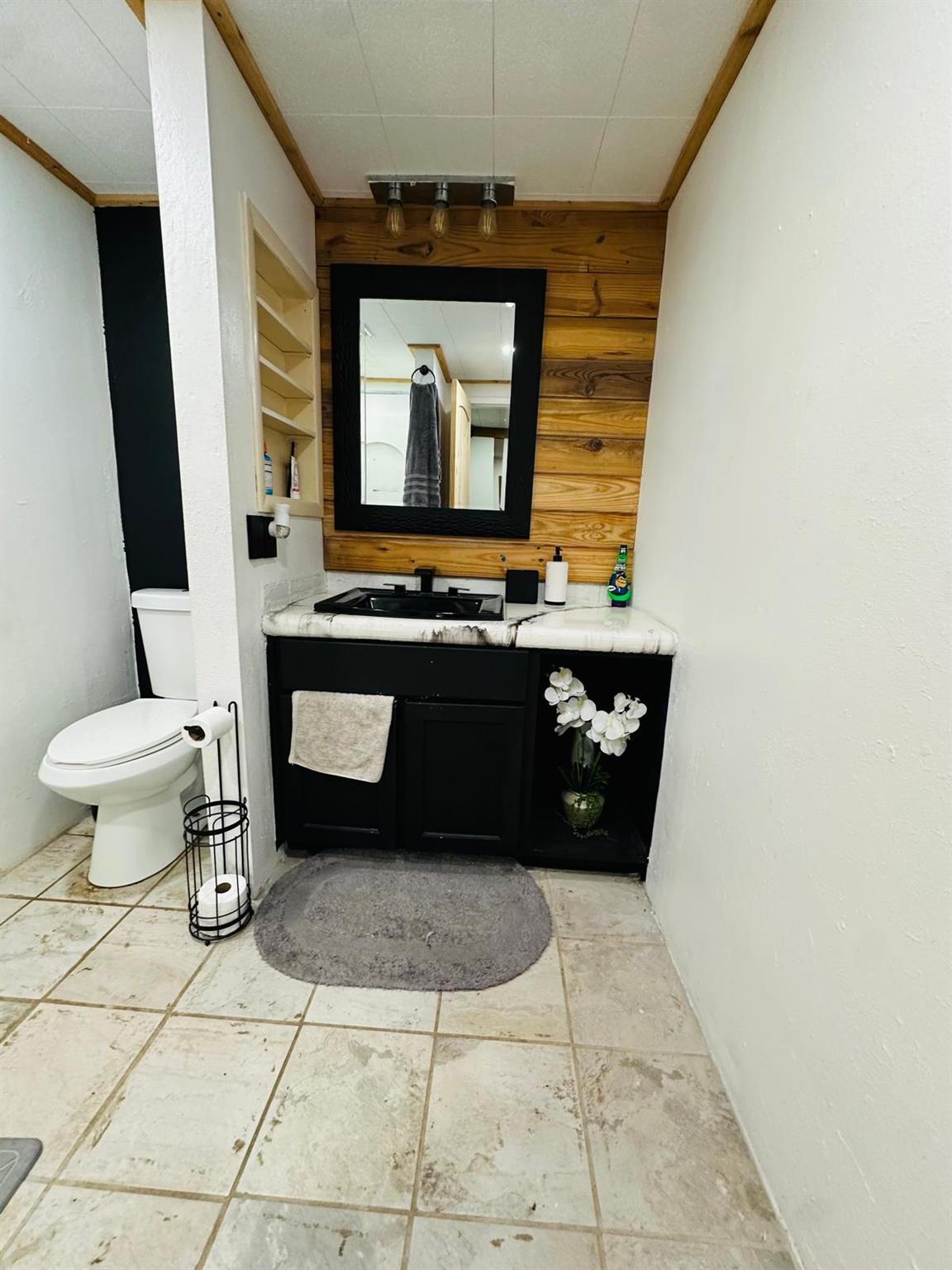 1696 E Fm 884 Yorktown TX 78164