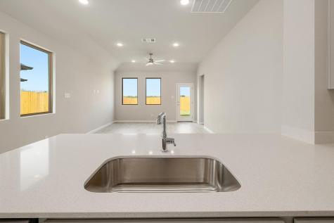444 Lucky Avenue Elgin TX 78621