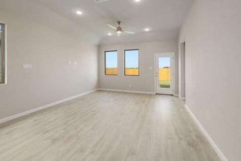 444 Lucky Avenue Elgin TX 78621