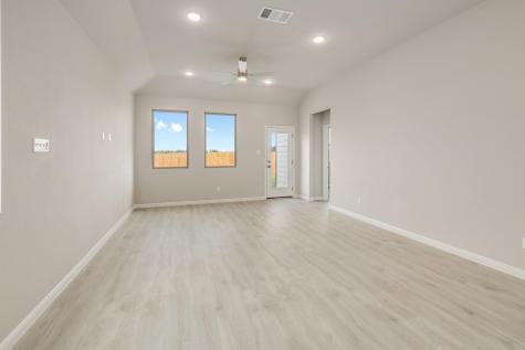 444 Lucky Avenue Elgin TX 78621