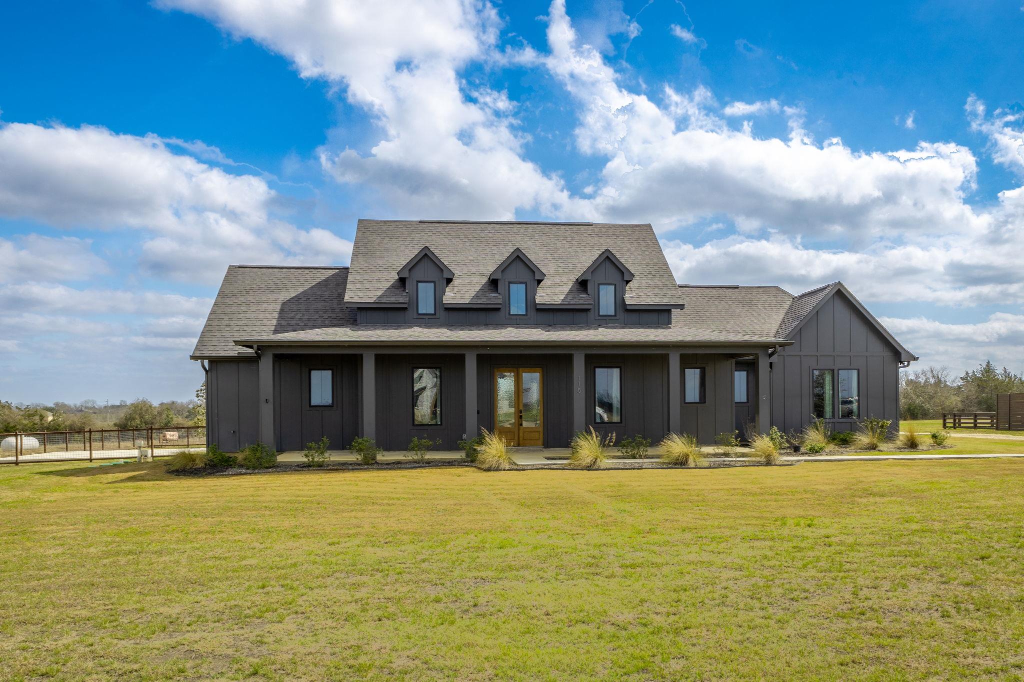 115 Country View Lane Schulenburg TX 78956