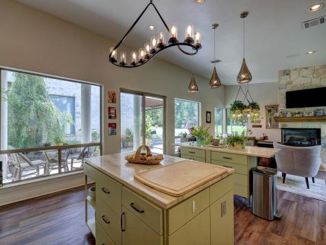 5910 Travis Woods Cove Austin TX 78734