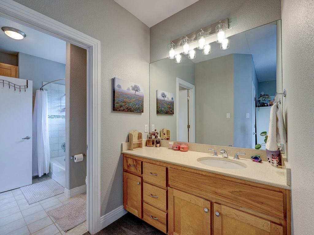5910 Travis Woods Cove Austin TX 78734