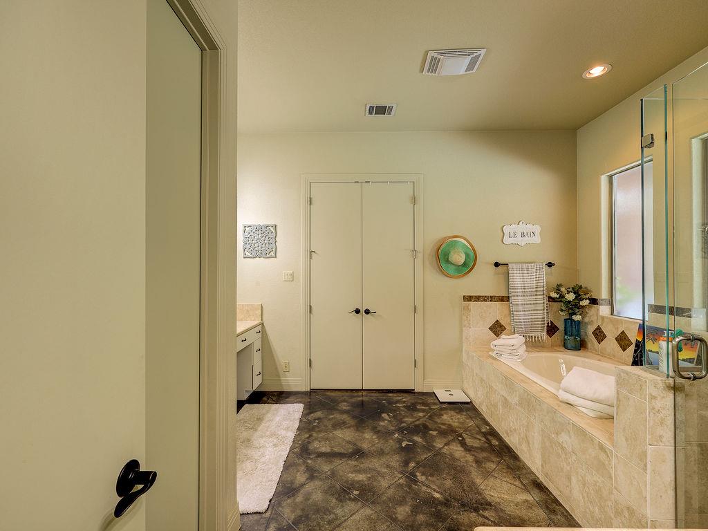 5910 Travis Woods Cove Austin TX 78734