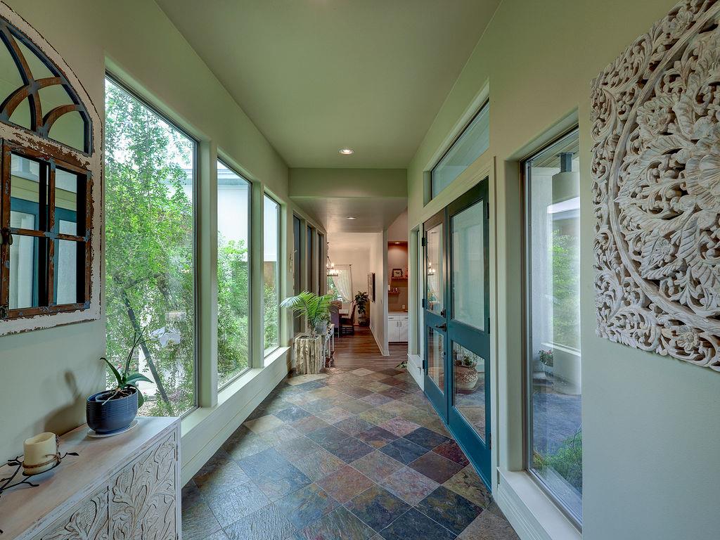 5910 Travis Woods Cove Austin TX 78734