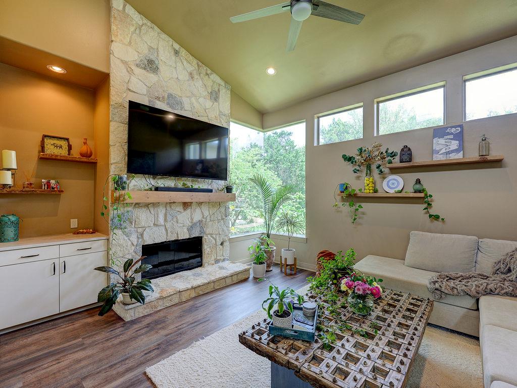5910 Travis Woods Cove Austin TX 78734