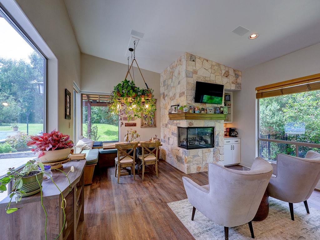 5910 Travis Woods Cove Austin TX 78734