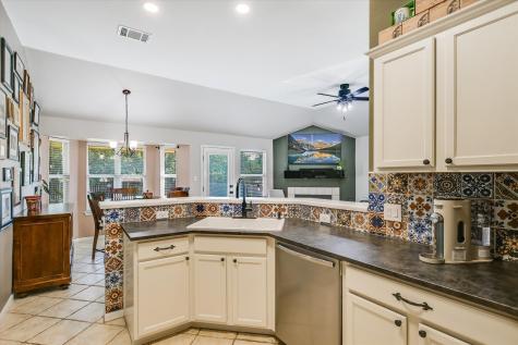 1302 Redbud Lane Leander TX 78641