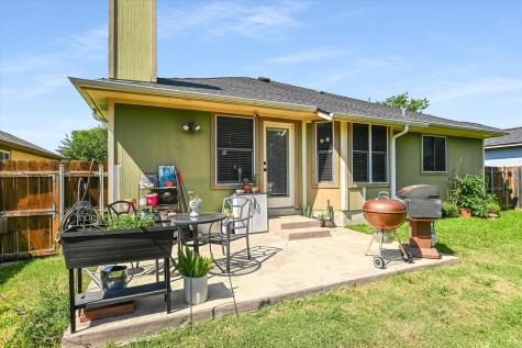 1302 Redbud Lane Leander TX 78641