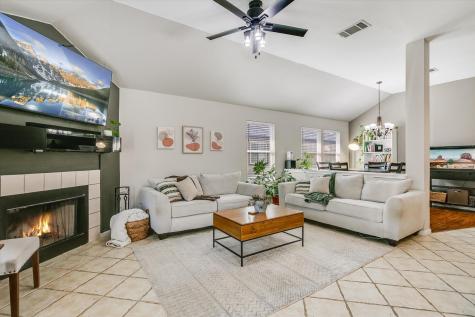 1302 Redbud Lane Leander TX 78641