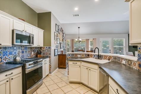 1302 Redbud Lane Leander TX 78641