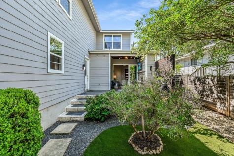 2100 E 10th Street Austin TX 78702