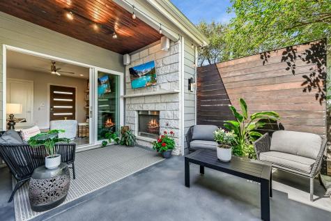 2100 E 10th Street Austin TX 78702