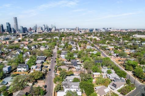 2100 E 10th Street Austin TX 78702