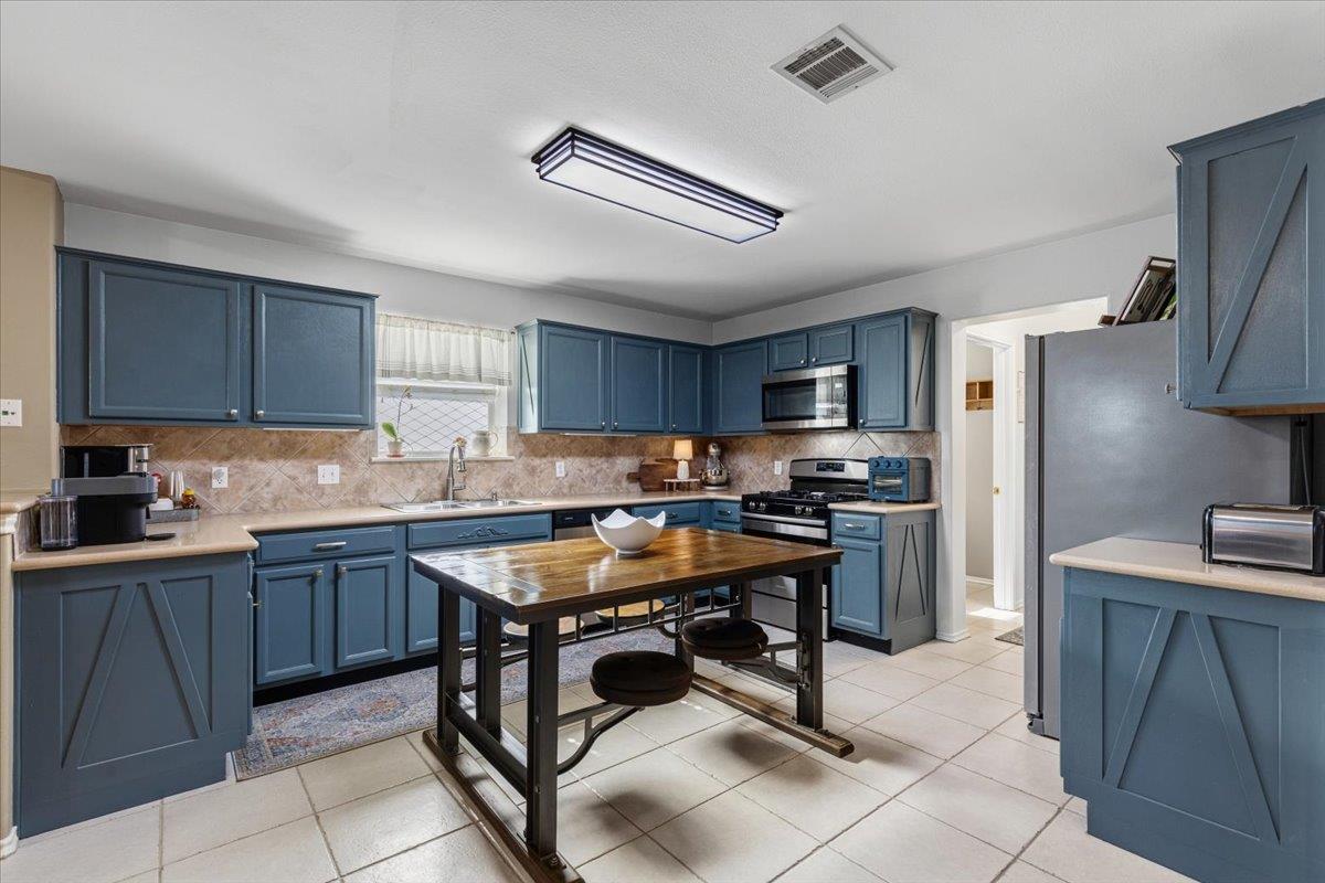 1408 Tumbling River Drive Leander TX 78641