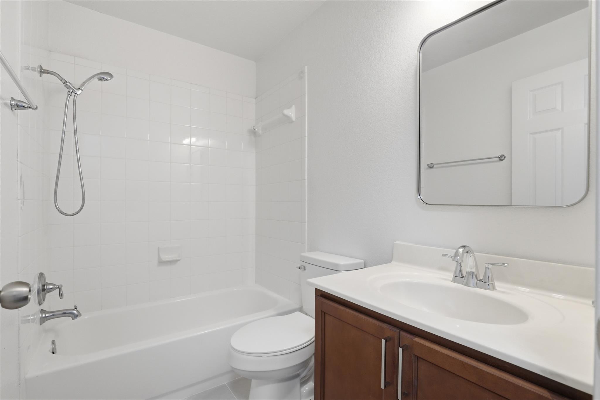 448 Nottingham Loop Kyle TX 78640