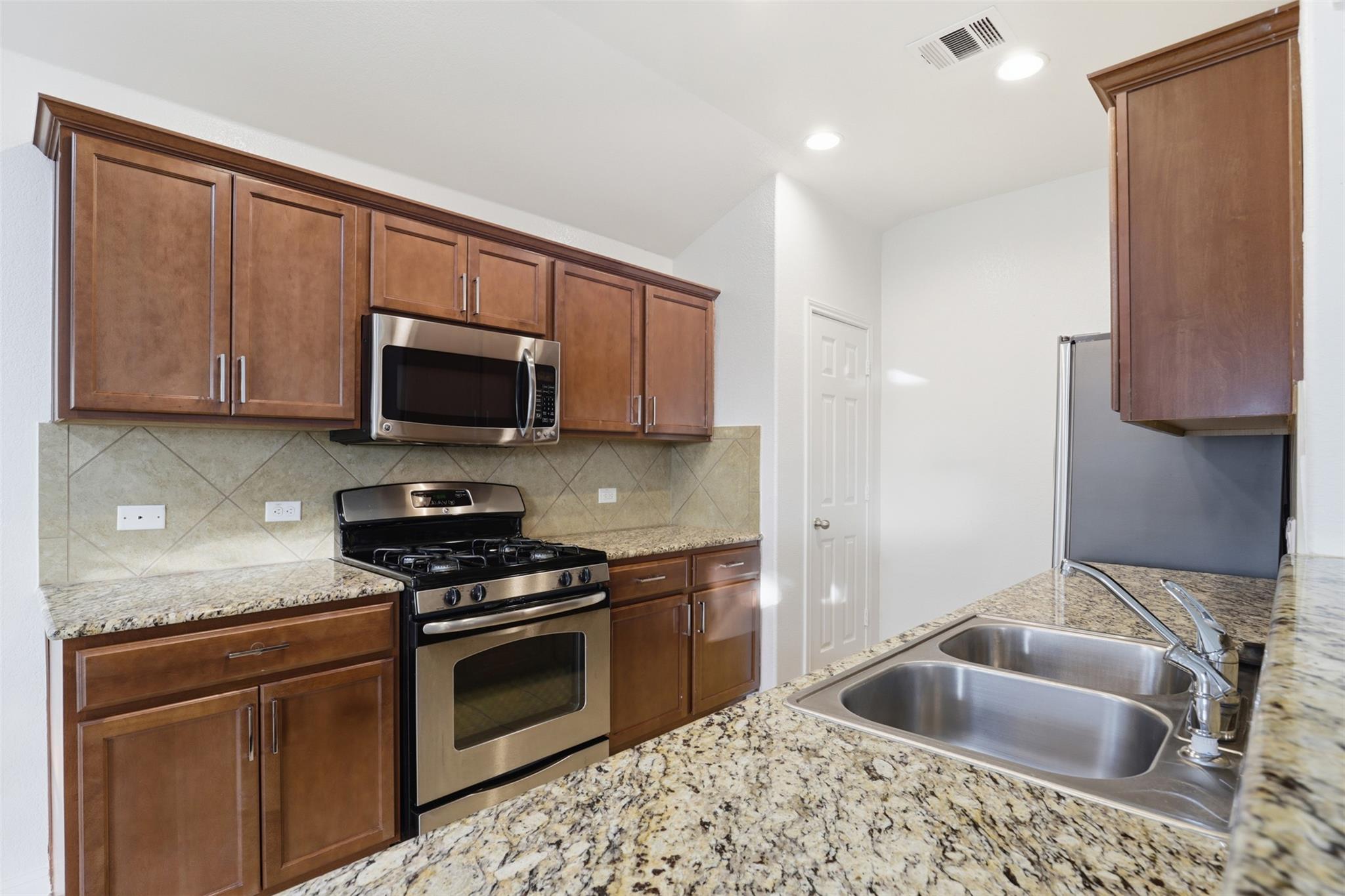 448 Nottingham Loop Kyle TX 78640