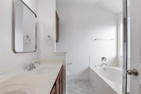 448 Nottingham Loop Kyle TX 78640