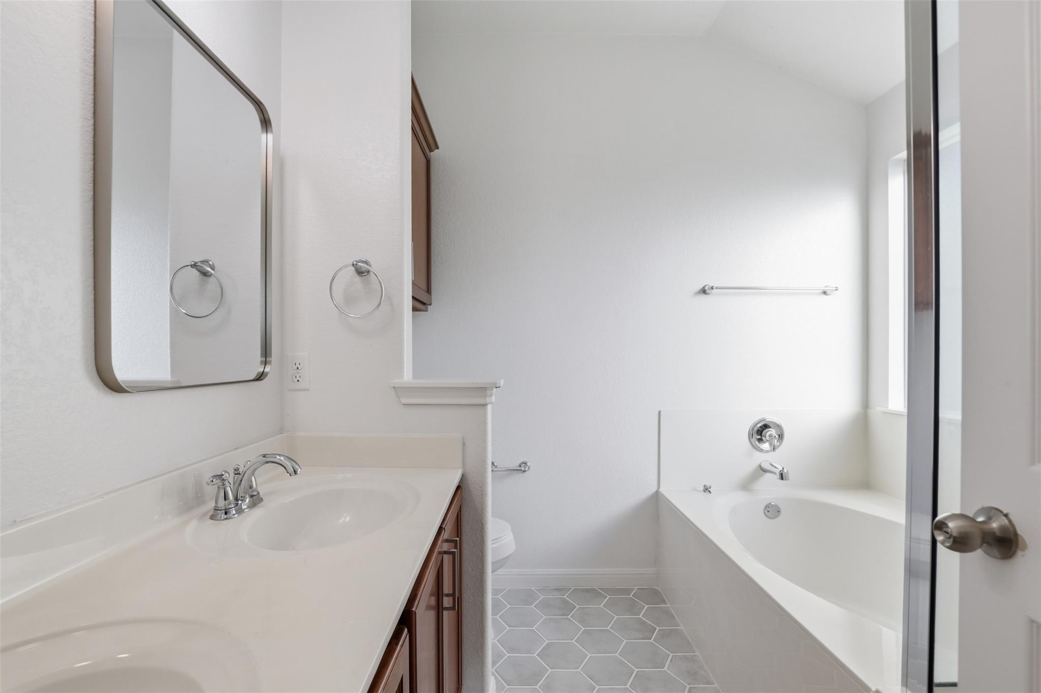 448 Nottingham Loop Kyle TX 78640