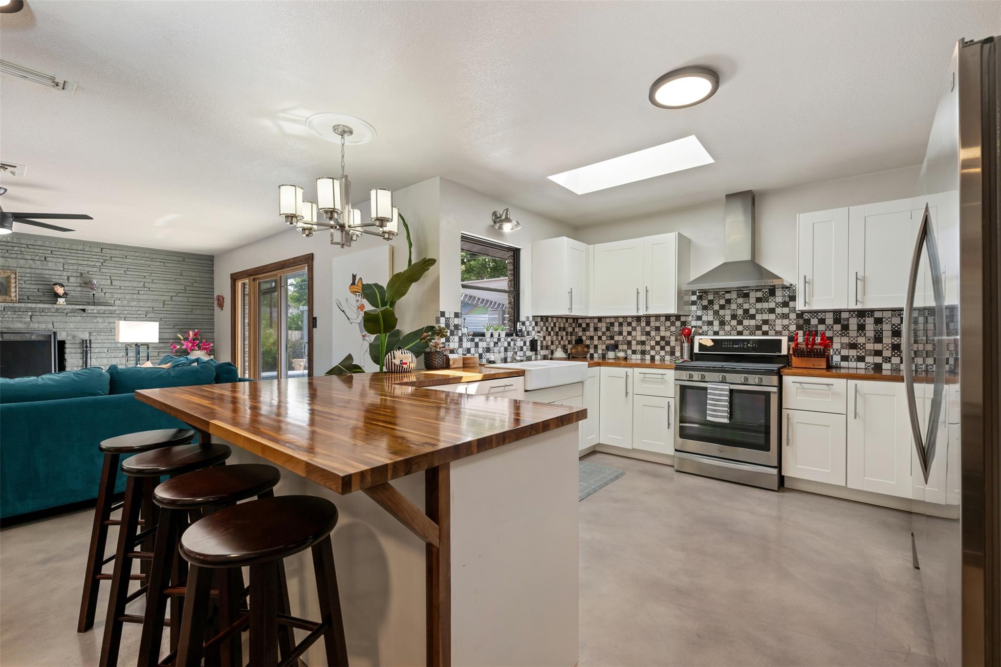 1806 Rogge Lane Austin TX 78723