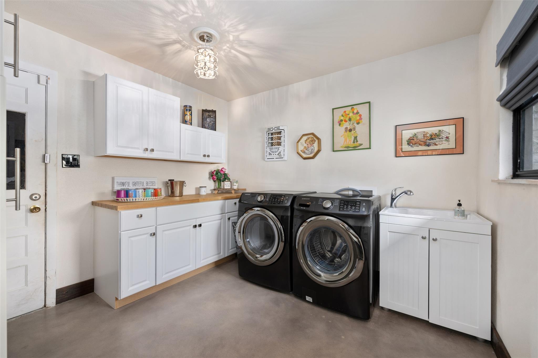 1806 Rogge Lane Austin TX 78723