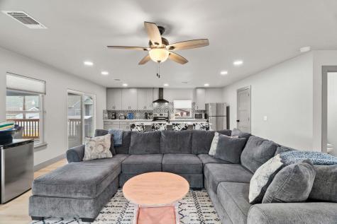 2028 Williams Lakeshore Kingsland TX 78639