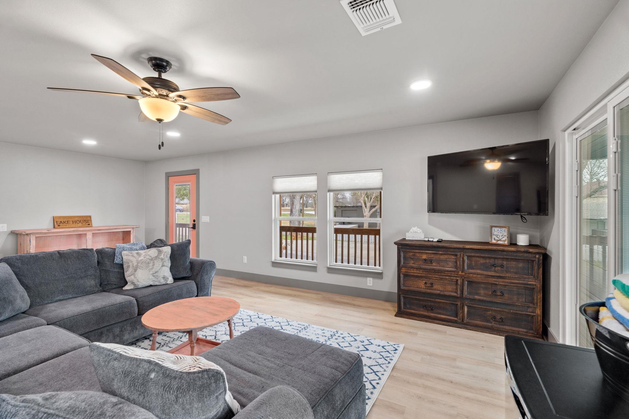 2028 Williams Lakeshore Kingsland TX 78639