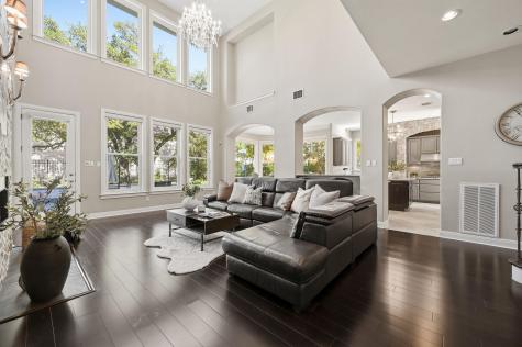 9808 Tree Bend Cove Austin TX 78750