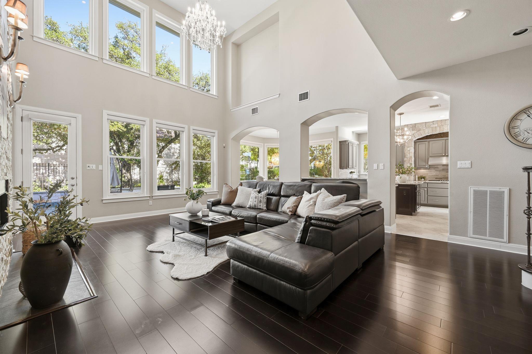 9808 Tree Bend Cove Austin TX 78750