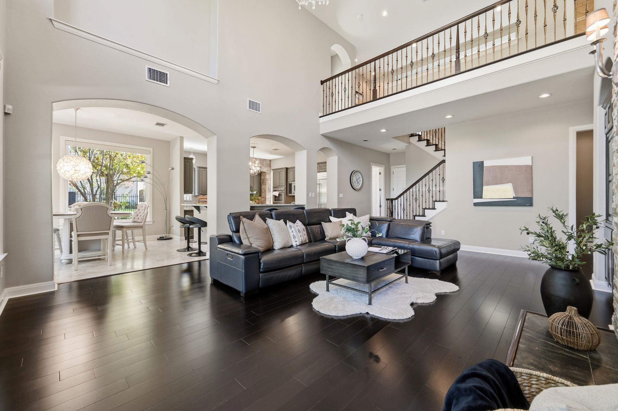 9808 Tree Bend Cove Austin TX 78750