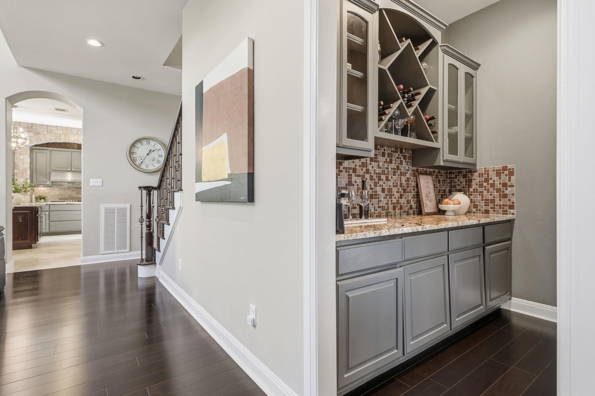 9808 Tree Bend Cove Austin TX 78750