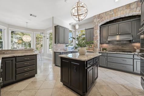 9808 Tree Bend Cove Austin TX 78750