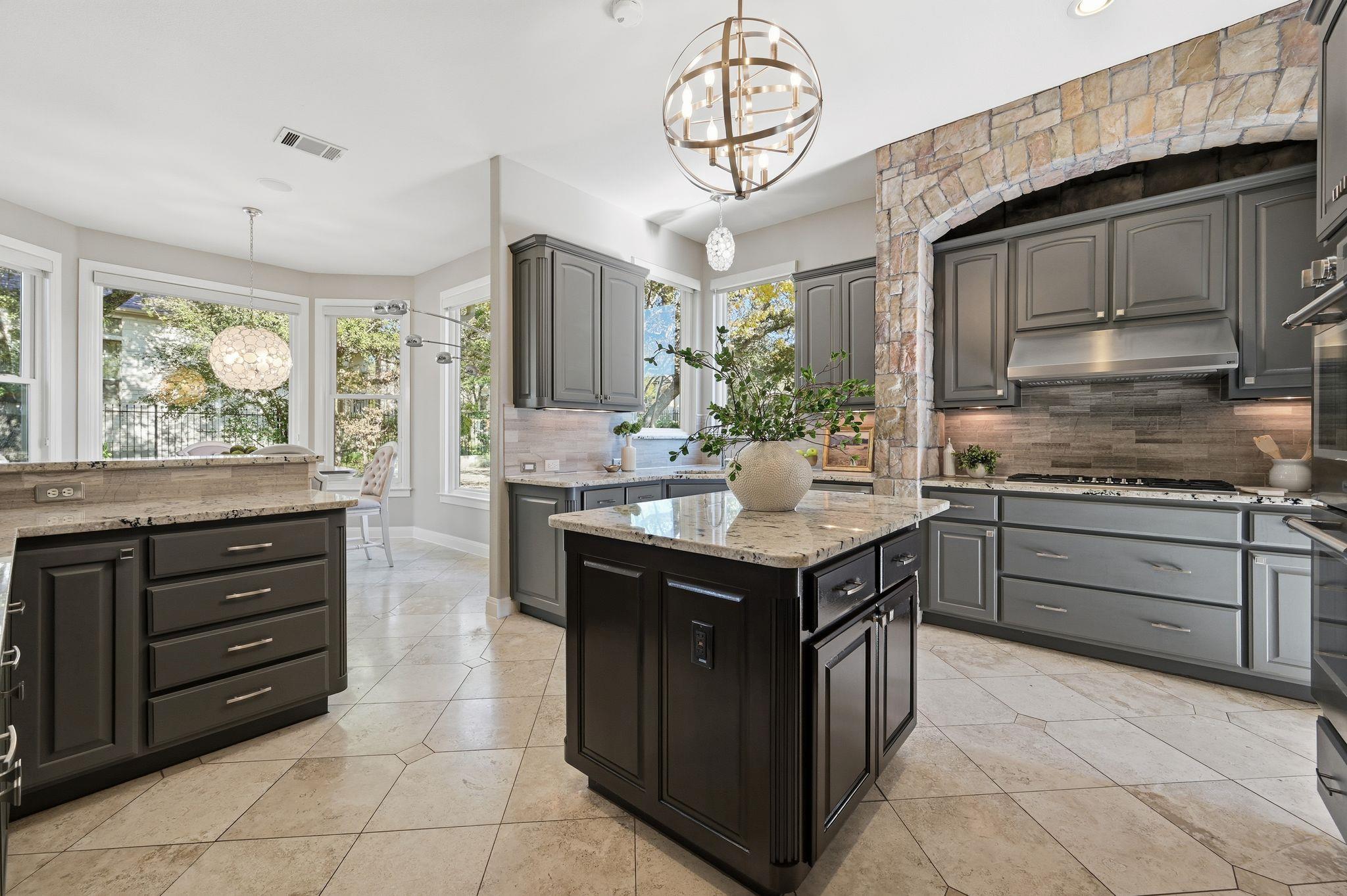 9808 Tree Bend Cove Austin TX 78750